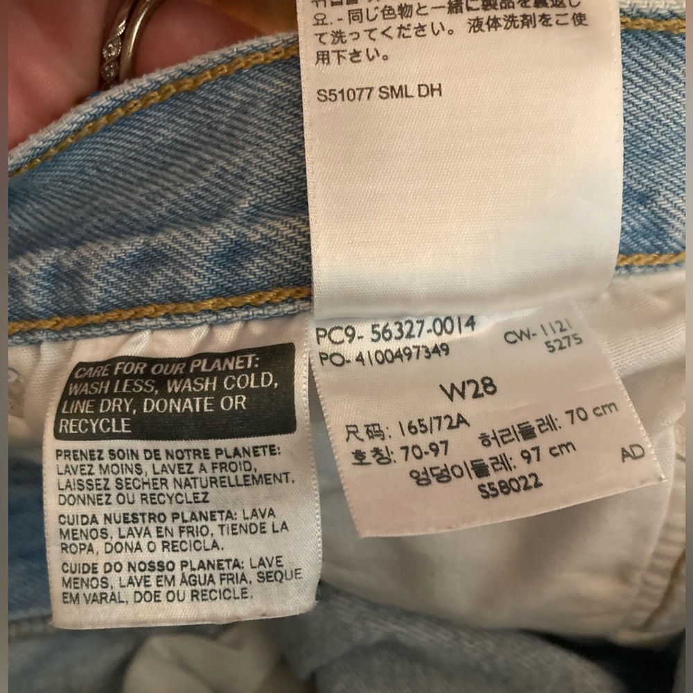 Levi’s 501 Denim Shorts raw hem high waisted light blue wash button fly sz 28 - Picture 4 of 5